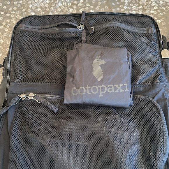 NWOT Cotopaxi Allpa 35L Travel Pack black never used - Picture 8 of 9